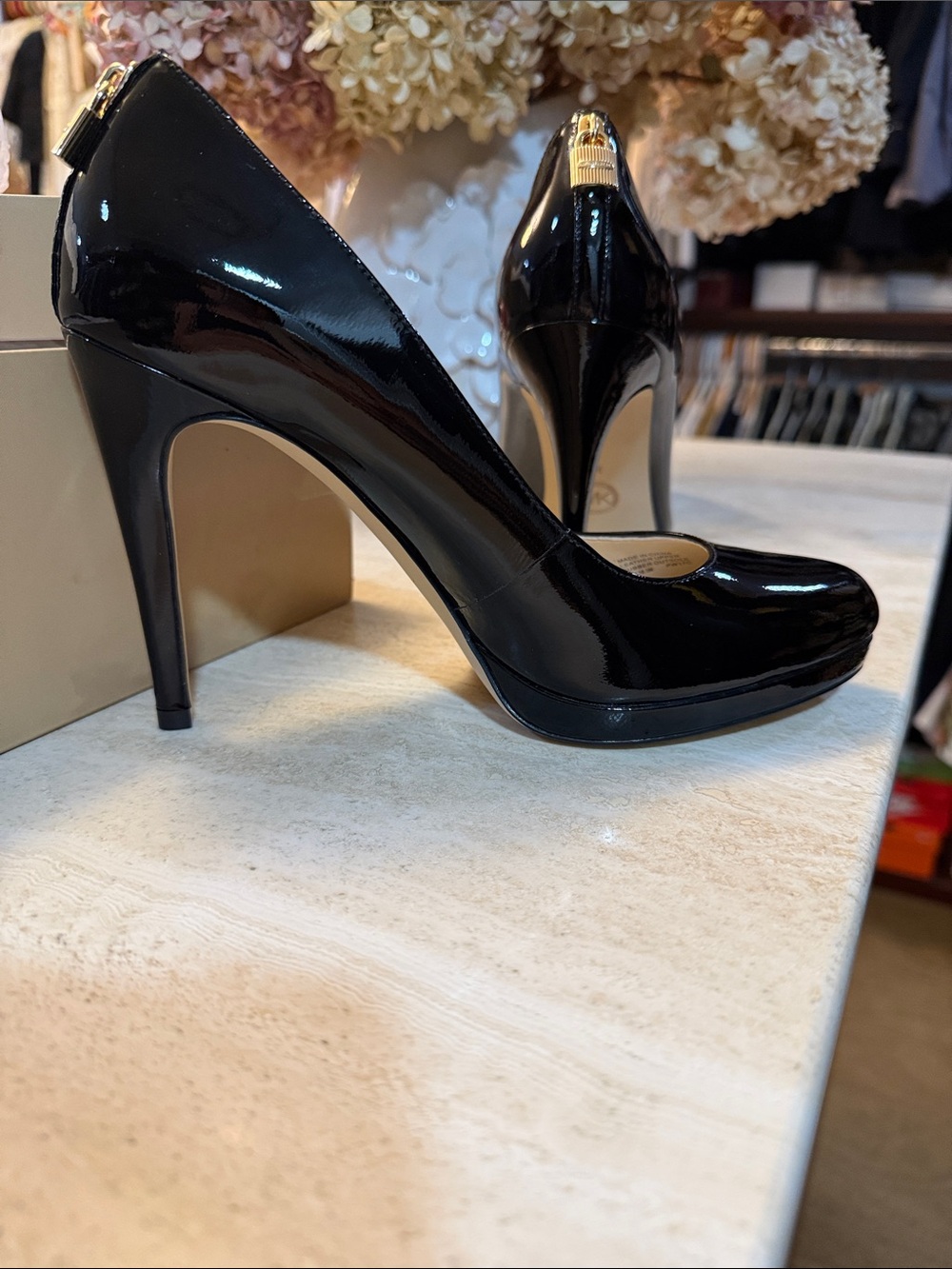 MICHAEL Michael Kors Black Patent Leather High Heel Pumps